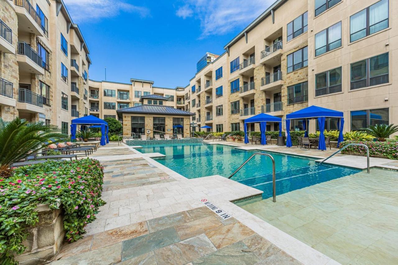 Urban Oasis Your Perfect Getaway In The Heart Of Downtown! Daire Houston Dış mekan fotoğraf